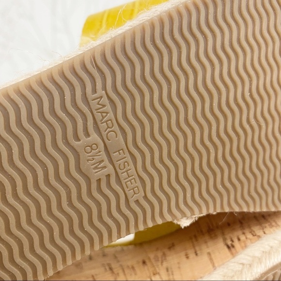 MARC FISHER Carlin 2 Golden Mustard Faux Croc Wedge Platform Sandal NWOB - Picture 7 of 9